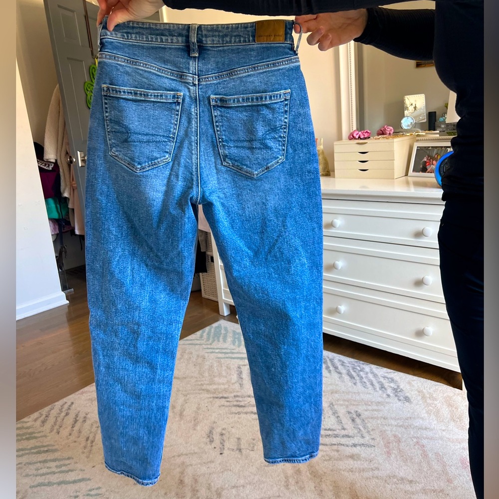 American eagle mom jeans size 2